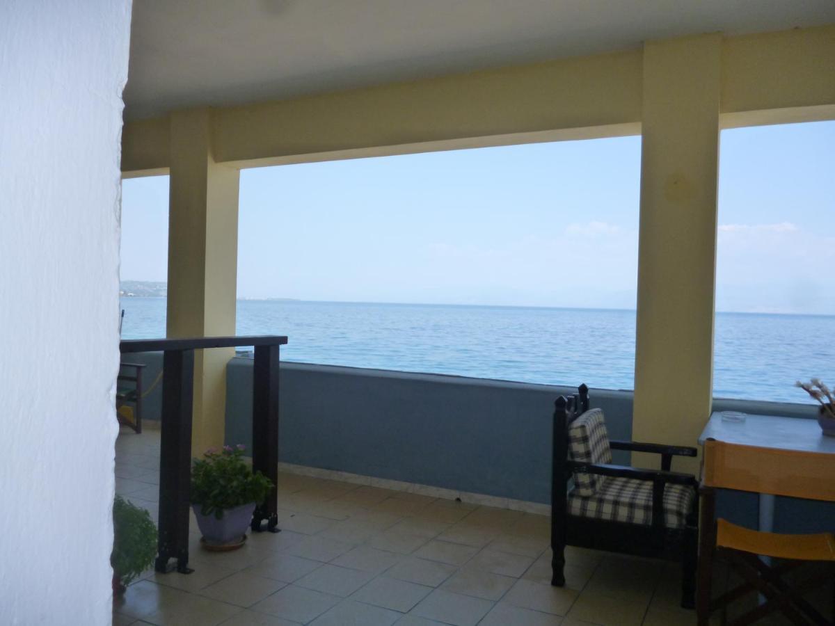 デルヴェニHouse Next To The Sea Sideアパートメント エクステリア 写真